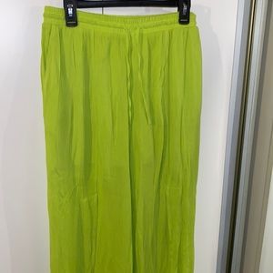 Beautiful slit, front pants with lining